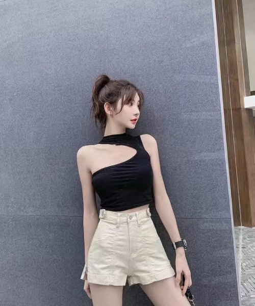 Ritzy(リッツィー)の「サイドジッパーショートパンツ(その他パンツ・レディース・ブラック/ベージュ・L/M)」の14枚目の写真