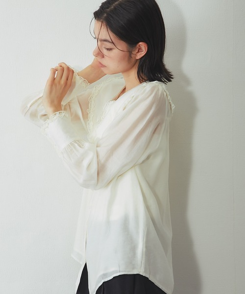 SMILE ORCHID(スマイルオーキッド)の「ビッグカラーレースフリルブラウス(Tシャツ/カットソー・レディース・アイボリー/ブラック・M)」の12枚目の写真