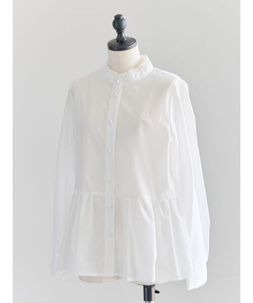 Te chichi（テチチ）の「パール釦スタンドフリルペプラムブラウス（シャツ/ブラウス・レディース・グレー/オフホワイト/サックスブルー/ピンク・F）」の2枚目の写真