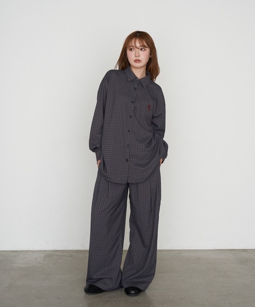 RAY CASSIN（レイカズン）の「【セットアップで着られる】オーバーサイズ胸刺繍チェックシャツ（シャツ/ブラウス・レディース・ベージュ系その他2/グレー系その他2/ネイビー・FREE）」の11枚目の写真