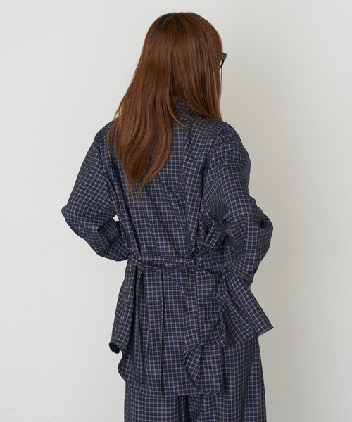 RAY CASSIN（レイカズン）の「【セットアップで着られる】オーバーサイズ胸刺繍チェックシャツ（シャツ/ブラウス・レディース・ベージュ系その他2/グレー系その他2/ネイビー・FREE）」の18枚目の写真