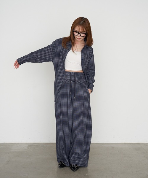 RAY CASSIN（レイカズン）の「【セットアップで着られる】オーバーサイズ胸刺繍チェックシャツ（シャツ/ブラウス・レディース・ベージュ系その他2/グレー系その他2/ネイビー・FREE）」の20枚目の写真