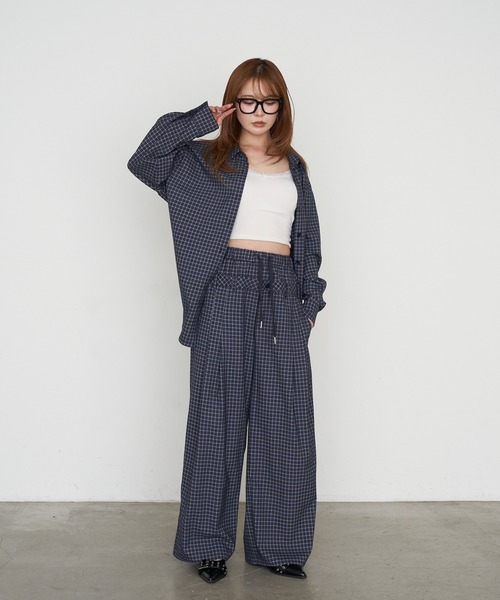 RAY CASSIN（レイカズン）の「【セットアップで着られる】オーバーサイズ胸刺繍チェックシャツ（シャツ/ブラウス・レディース・ベージュ系その他2/グレー系その他2/ネイビー・FREE）」の22枚目の写真