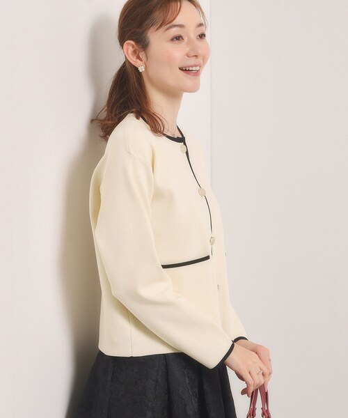 ITS'DEMO（イッツデモ）の「【入卒／手洗い可】配色ニットカーディガン（カーディガン/ボレロ・レディース・ライトベージュ/オフホワイト/ブラック・00）」の4枚目の写真