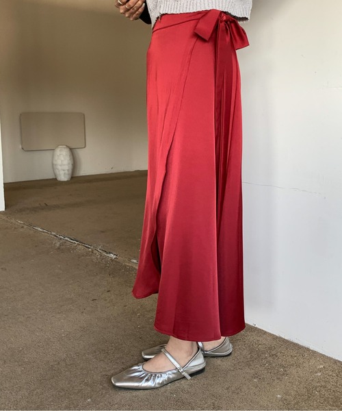 Siel(シエル)の「サテンラップスカート(スカート・レディース・カーキ/グレー/ブラック/レッド・FREE)」の9枚目の写真