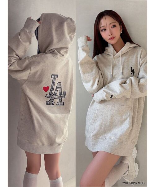 RESEXXY（リゼクシー）の「【MLB × New Era × RESEXXY】 SWEAT HOODIE（スウェット・レディース・グレー・FREE）」の2枚目の写真