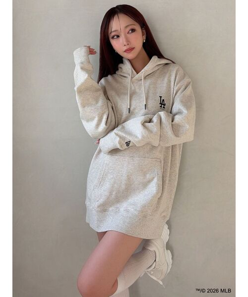 RESEXXY（リゼクシー）の「【MLB × New Era × RESEXXY】 SWEAT HOODIE（スウェット・レディース・グレー・FREE）」の7枚目の写真