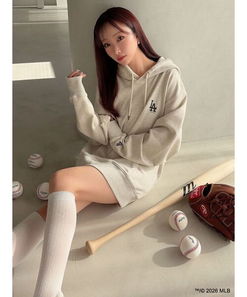 RESEXXY（リゼクシー）の「【MLB × New Era × RESEXXY】 SWEAT HOODIE（スウェット・レディース・グレー・FREE）」の8枚目の写真