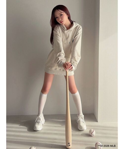 RESEXXY（リゼクシー）の「【MLB × New Era × RESEXXY】 SWEAT HOODIE（スウェット・レディース・グレー・FREE）」の10枚目の写真