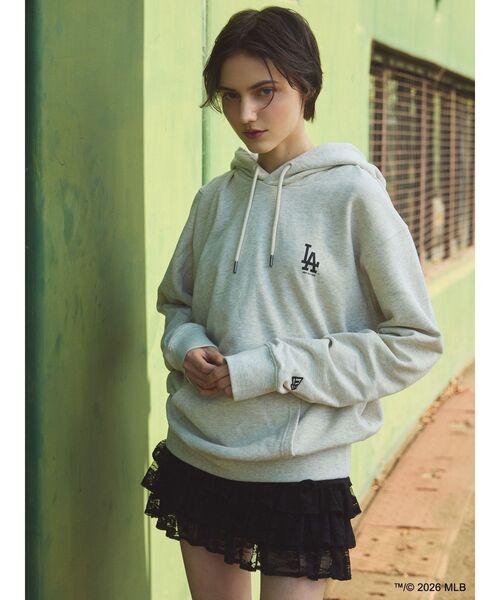 RESEXXY（リゼクシー）の「【MLB × New Era × RESEXXY】 SWEAT HOODIE（スウェット・レディース・グレー・FREE）」の12枚目の写真