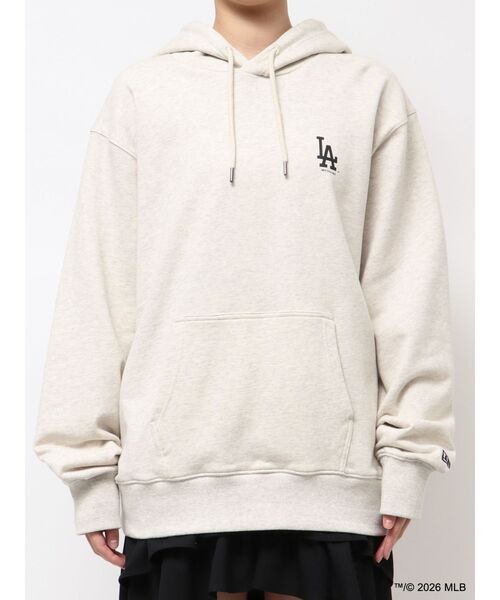 RESEXXY（リゼクシー）の「【MLB × New Era × RESEXXY】 SWEAT HOODIE（スウェット・レディース・グレー・FREE）」の18枚目の写真