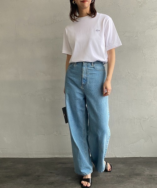 LACOSTE（ラコステ）の「[LACOSTE/ラコステ] ワンポイントロゴ クルーネックTシャツ（Tシャツ/カットソー・レディース・ネイビー/ブラック/ホワイト/グレー・3/2/5/4/6）」の5枚目の写真
