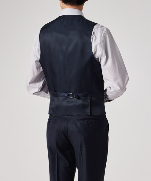 Paul Smith（ポールスミス）の「シェブロンストライプ 6Bベスト / 163002 790NS（スーツベスト・メンズ・ネイビー・MEDIUM/LARGE/X-LARGE/L2/XX-LARGE）」の4枚目の写真