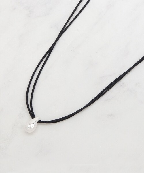 INDIVI（インディヴィ）の「【長さ調整自由】2連コード ドロップトップネックレス（ネックレス・レディース・シルバー/ゴールド・00）」の8枚目の写真