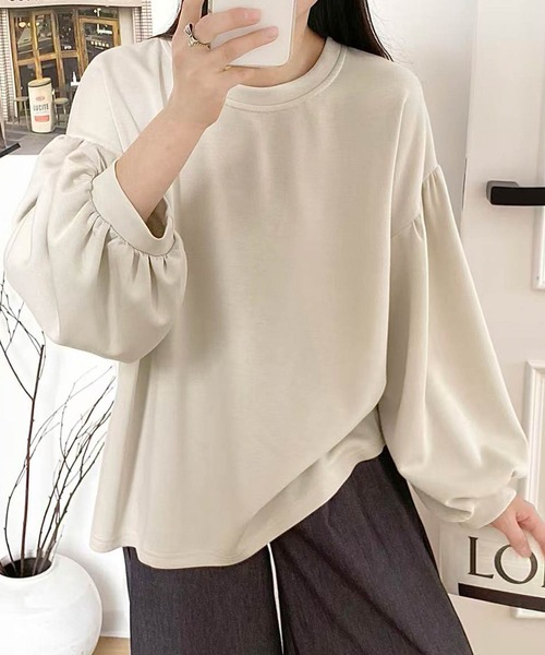 LOWO(ロワ)の「ボリュームスリーブ トップス プルオーバー 長袖(Tシャツ/カットソー・レディース・ベージュ/ホワイト/ブラック/グレー・FREE)」の4枚目の写真