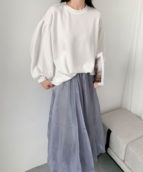 LOWO(ロワ)の「ボリュームスリーブ トップス プルオーバー 長袖(Tシャツ/カットソー・レディース・ベージュ/ホワイト/ブラック/グレー・FREE)」の9枚目の写真