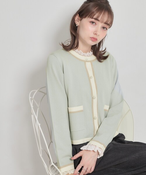 couture brooch(クチュールブローチ)の「【洗える・着映え】SPRING配色カーディガン(カーディガン/ボレロ・レディース・アイボリー/ブラック/ベビーピンク/グリーン系・36/38/40/42)」の3枚目の写真