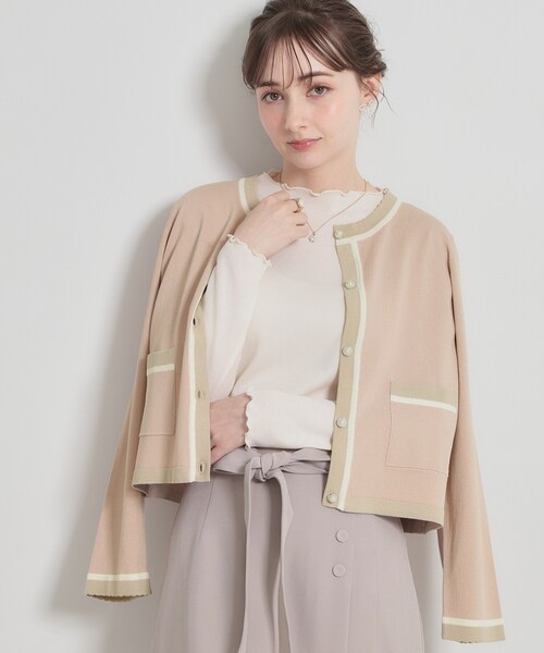 couture brooch(クチュールブローチ)の「【洗える・着映え】SPRING配色カーディガン(カーディガン/ボレロ・レディース・アイボリー/ブラック/ベビーピンク/グリーン系・36/38/40/42)」の4枚目の写真
