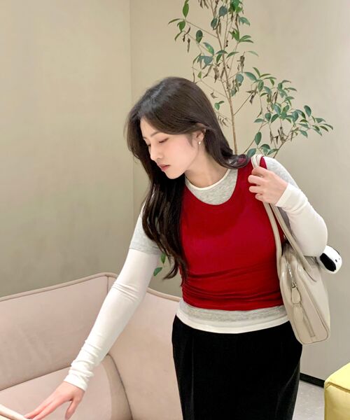 ARI(アリ)の「COMET LAYERED SLEEVE TOP / RED(Tシャツ/カットソー・レディース・レッド・FREE)」の3枚目の写真
