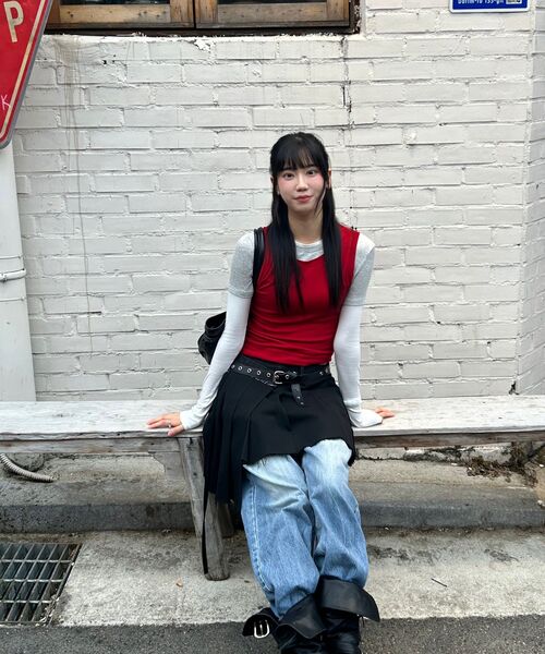 ARI(アリ)の「COMET LAYERED SLEEVE TOP / RED(Tシャツ/カットソー・レディース・レッド・FREE)」の2枚目の写真