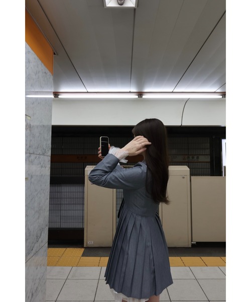 MISTREASS(ミストレアス)の「Lace cuffs jacket dress(テーラードジャケット・レディース・グレー/モカ・FREE)」の21枚目の写真