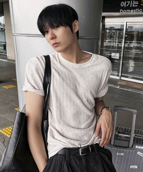 COSYHARU(コシハル)の「ベロアラウンド半袖Tシャツ(Tシャツ/カットソー・メンズ・チャコール/ブラック/ネイビー/ホワイト・LARGE/MEDIUM)」の1枚目の写真