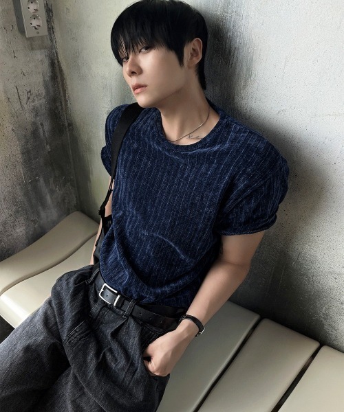 COSYHARU(コシハル)の「ベロアラウンド半袖Tシャツ(Tシャツ/カットソー・メンズ・チャコール/ブラック/ネイビー/ホワイト・LARGE/MEDIUM)」の11枚目の写真