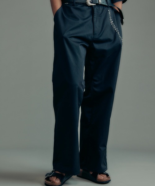 ADAM PATEK(アダムパテック)の「【ADAMPATEK/アダムパテック】studded T/C twill flare wide trouser/スタッズ付きTCツイルワイドトラウザー(チノパンツ・レディース・ベージュ/ブラック・2/1)」の1枚目の写真