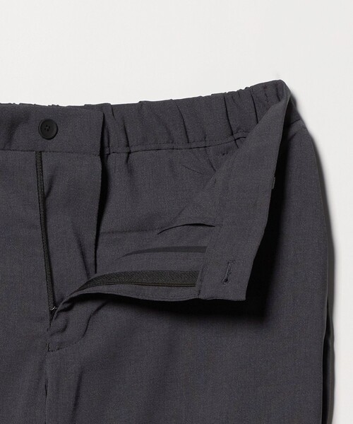 UNITED ARROWS（ユナイテッドアローズ）の「ウールルック ノープリーツ テーパード パンツ UA COZY　ウォッシャブル　ヨコストレッチ（スラックス・メンズ・ダークグレー/モカ・XXL/L/M/XL/S/XXXL）」の6枚目の写真