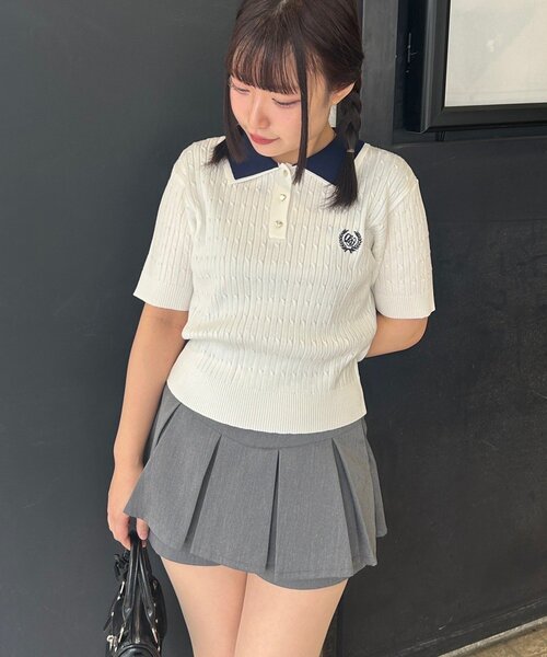 Another Branch olive des olive(アナザーブランチオリーブデオリーブ)の「バイカラーがアクセント、2枚衿ケーブルポロ(ニット/セーター・レディース・アイボリー/ボルドー/ブルー/グレー/ネイビー・FREE)」の6枚目の写真