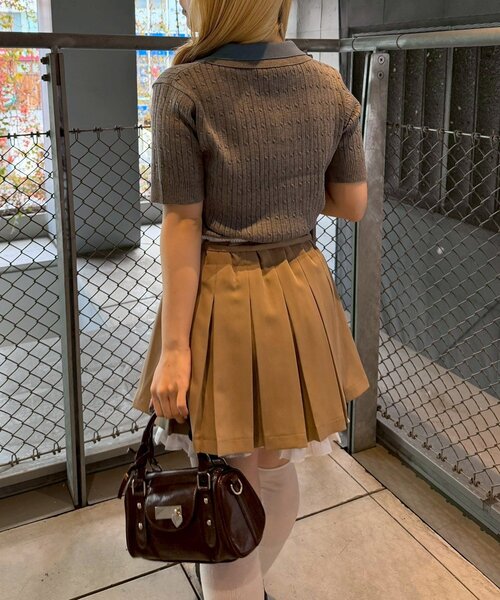 Another Branch olive des olive(アナザーブランチオリーブデオリーブ)の「バイカラーがアクセント、2枚衿ケーブルポロ(ニット/セーター・レディース・アイボリー/ボルドー/ブルー/グレー/ネイビー・FREE)」の16枚目の写真