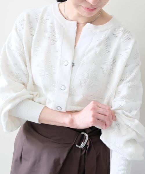 DOLLUPOOPS(ドールアップウップス)の「Flower Jacquard Knit Top(フラワージャガードニットトップス)(カーディガン/ボレロ・レディース・オフホワイト・FREE)」の9枚目の写真