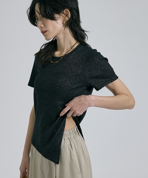 qualite（カリテ）の「【大人ラメ×スリット】ラメテレコTシャツ/春服/夏服（Tシャツ/カットソー・レディース・ブラック/オフホワイト/ベージュ・フリー）」の2枚目の写真