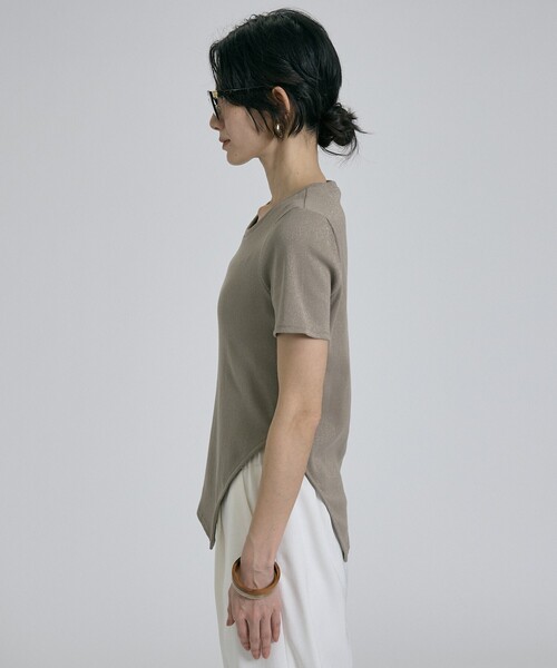 qualite（カリテ）の「【大人ラメ×スリット】ラメテレコTシャツ/春服/夏服（Tシャツ/カットソー・レディース・ブラック/オフホワイト/ベージュ・フリー）」の22枚目の写真