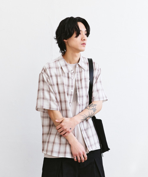eastserviceshop(イーストサービスショップ)の「ヴィンテージセミクロップチェック半袖シャツ - クリーム(シャツ/ブラウス・レディース・Cream・SMALL/MEDIUM/LARGE)」の2枚目の写真