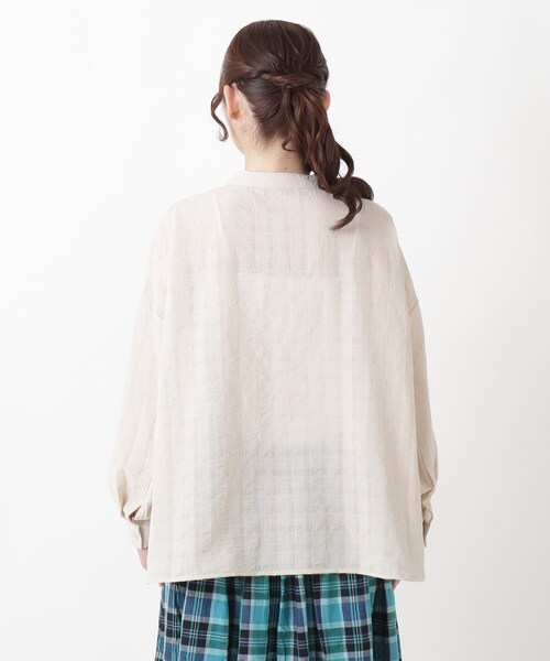 one'sterrace(ワンズテラス)の「バンドカラー シアーチェックシャツ(シャツ/ブラウス・レディース・ブラック系8/ライトグリーン系/ライトグレー系8・02)」の8枚目の写真