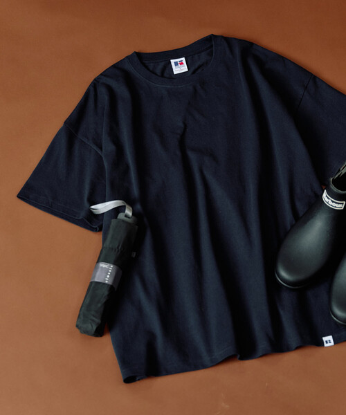FREAK'S STORE(フリークスストア)の「限定展開 RUSSELL ATHLETIC × FREAK'S STORE/ラッセルアスレチック 別注 ビッグ シルエット 半袖 Tシャツ(Tシャツ/カットソー・レディース・オフホワイト/ネイビー/ブラック/サックスブルー/ライトグレー/レッド・フリ-)」の4枚目の写真