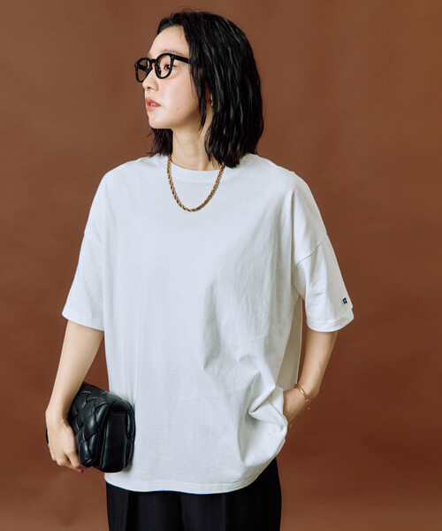 FREAK'S STORE(フリークスストア)の「限定展開 RUSSELL ATHLETIC × FREAK'S STORE/ラッセルアスレチック 別注 ビッグ シルエット 半袖 Tシャツ(Tシャツ/カットソー・レディース・オフホワイト/ネイビー/ブラック/サックスブルー/ライトグレー/レッド・フリ-)」の21枚目の写真