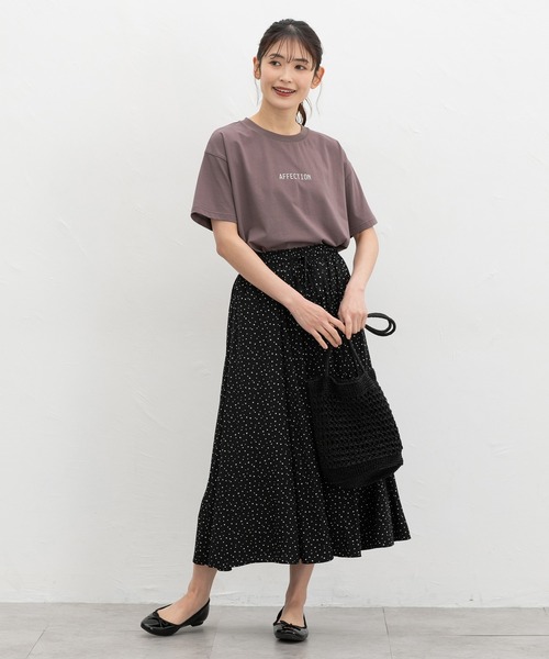 Honeys(ハニーズ)の「【ハニさら・接触冷感・UVカット・遮熱】きれいめロゴTシャツ(Tシャツ/カットソー・レディース・ベージュ/ブラック/モカ/ライトブルー/オフホワイト・LL/S/M/L)」の15枚目の写真