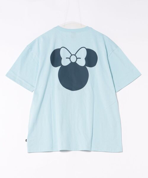 BABYDOLL(ベビードール)の「親子お揃い ディズニー リゾート柄レンチキュラーTシャツ 1587A(Tシャツ/カットソー・メンズ・ブルー/ライトブルー/ホワイト系1/ホワイト系2/イエロー×グリーン/パープル・ユニセックスS/ユニセックスM/ユニセックスL/ユニセックスXL)」の19枚目の写真