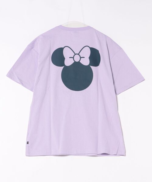 BABYDOLL(ベビードール)の「親子お揃い ディズニー リゾート柄レンチキュラーTシャツ 1587A(Tシャツ/カットソー・メンズ・ブルー/ライトブルー/ホワイト系1/ホワイト系2/イエロー×グリーン/パープル・ユニセックスS/ユニセックスM/ユニセックスL/ユニセックスXL)」の21枚目の写真