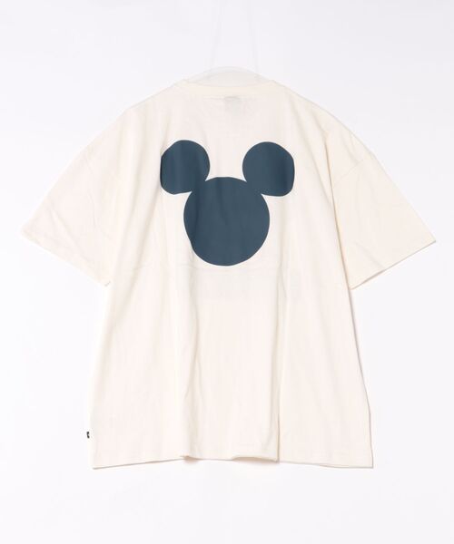 BABYDOLL(ベビードール)の「親子お揃い ディズニー リゾート柄レンチキュラーTシャツ 1587A(Tシャツ/カットソー・メンズ・ブルー/ライトブルー/ホワイト系1/ホワイト系2/イエロー×グリーン/パープル・ユニセックスS/ユニセックスM/ユニセックスL/ユニセックスXL)」の20枚目の写真