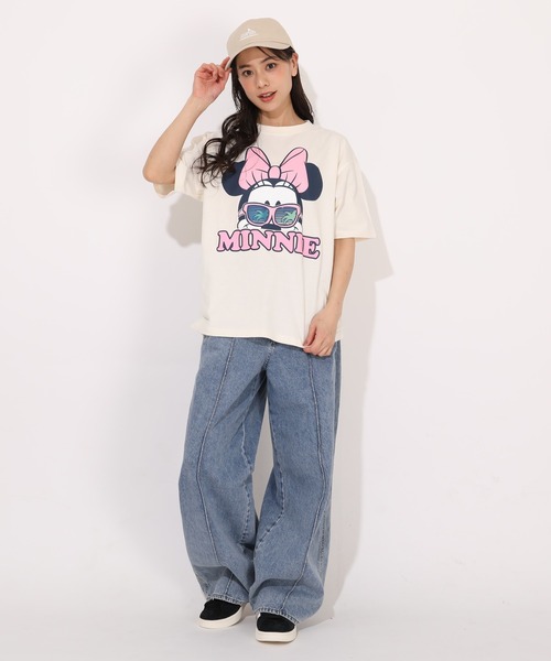 BABYDOLL(ベビードール)の「親子お揃い ディズニー リゾート柄レンチキュラーTシャツ 1587A(Tシャツ/カットソー・メンズ・ブルー/ライトブルー/ホワイト系1/ホワイト系2/イエロー×グリーン/パープル・ユニセックスS/ユニセックスM/ユニセックスL/ユニセックスXL)」の22枚目の写真