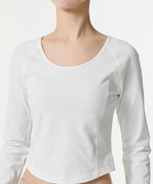 MUSINSA STANDARD WOMAN（ムシンサスタンダードウーマン）の「ウィメンズスリムスクープネックラグラン長袖Tシャツ[ホワイト]（Tシャツ/カットソー・レディース・その他・SMALL/MEDIUM/LARGE/X-SMALL）」の3枚目の写真