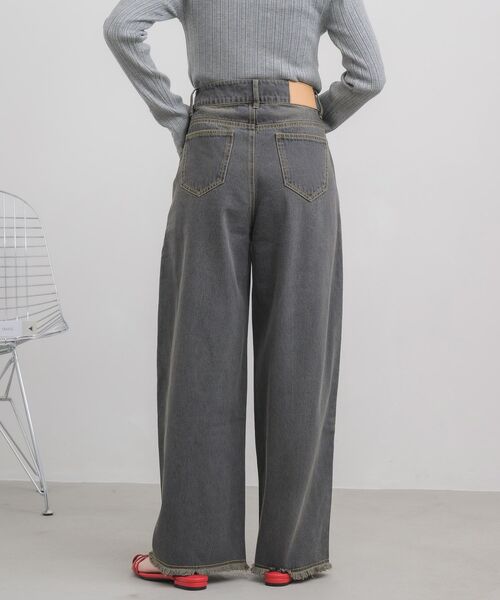 RETRO GIRL(レトロガール)の「ハイウエストカーブデニムPT(デニムパンツ・レディース・ブラック/ブルー・MEDIUM/LARGE)」の19枚目の写真