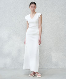 J'RIUM（ジェイリウム）の「アンナペーパー ニットマキシスカート ホワイト（スカート）」