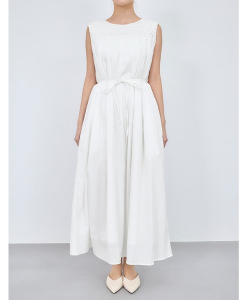 COHINA(コヒナ)の「【Made in India】スモッキングデザインワンピース 【低身長・小柄女性】(ワンピース・レディース・ホワイト/ブラック/レッド・SHORT/REGULAR)」の20枚目の写真