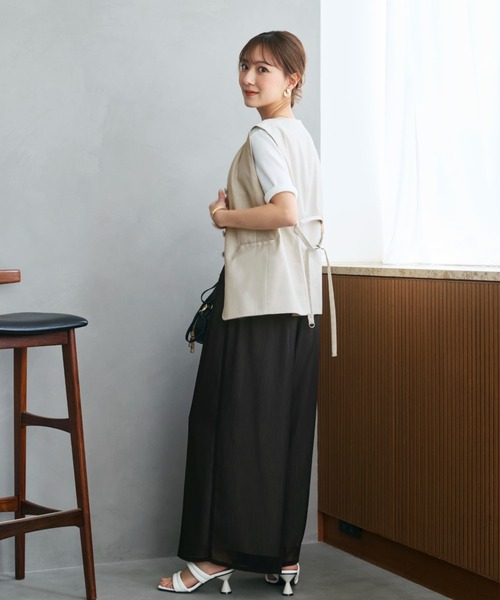 COHINA(コヒナ)の「ポリエステルリネンスラブジレ 【低身長・小柄女性】(ベスト・レディース・ネイビー/ベージュ/ブラウン・ONE SIZE)」の14枚目の写真