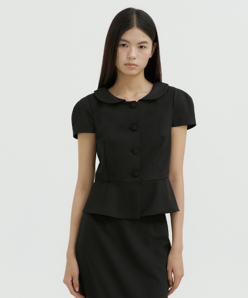 LUCIR ZU(ルシールズ)の「Round Collar Flare Jacket (black)(テーラードジャケット・レディース・その他・SMALL/MEDIUM)」の3枚目の写真