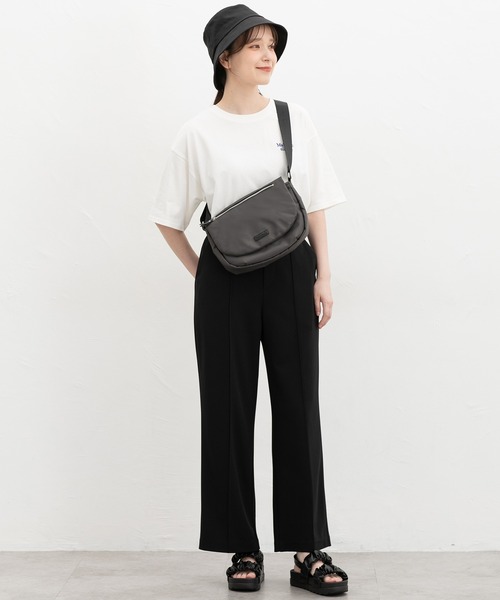 Honeys(ハニーズ)の「【抗菌防臭】ストレートパンツ(スラックス・レディース・ネイビー/ブラック/グレイッシュベージュ/ブラウン・3L/L/LL/M/S)」の6枚目の写真